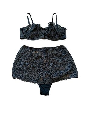 Vintage Y2K Victoria’s Secret Black Embroidered Bra Panty Set Satin Bow Rare